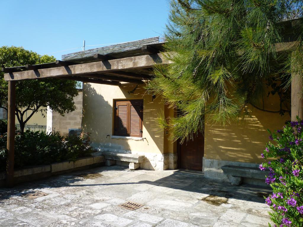 Villa Carcano Trani Cameră foto